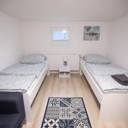 80Qm - 4 Rooms - Private Parking - Keller-Basement - Mallibase Apartments Hannover Exterior foto