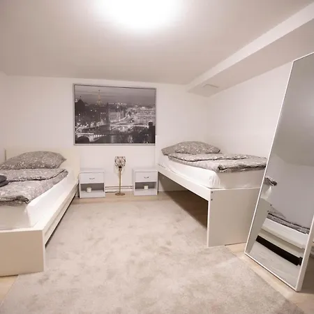 80Qm - 4 Rooms - Private Parking - Keller-Basement - Mallibase Apartments Hannover Exterior foto