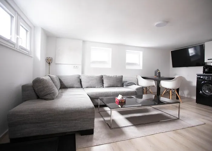 80Qm - 4 Rooms - Private Parking - Keller-Basement - Mallibase Apartments
