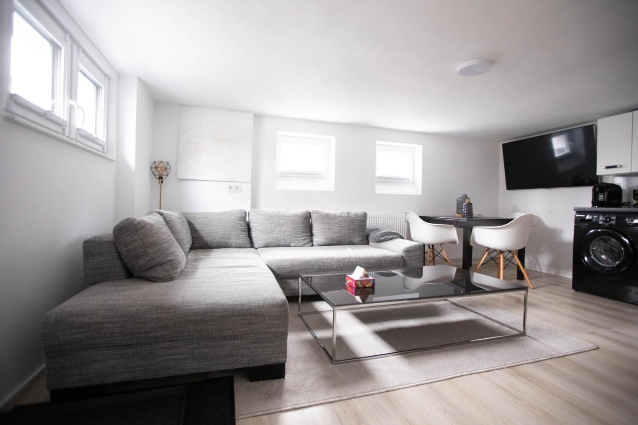 Appartement 80qm - 4 - Private Parking - Keller-basement - Mallibase