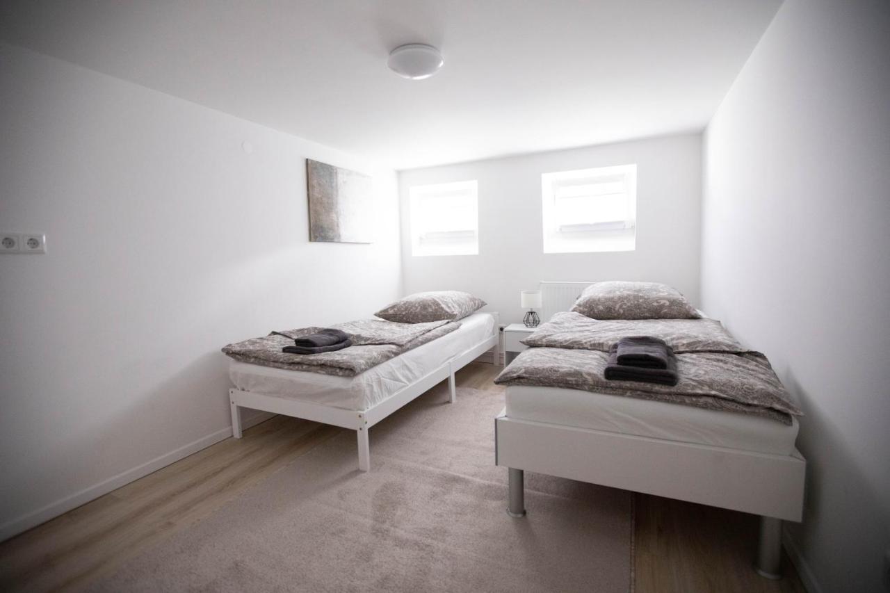 80qm - 4 - Private Parking - Keller-basement - Mallibase Lejlighed *